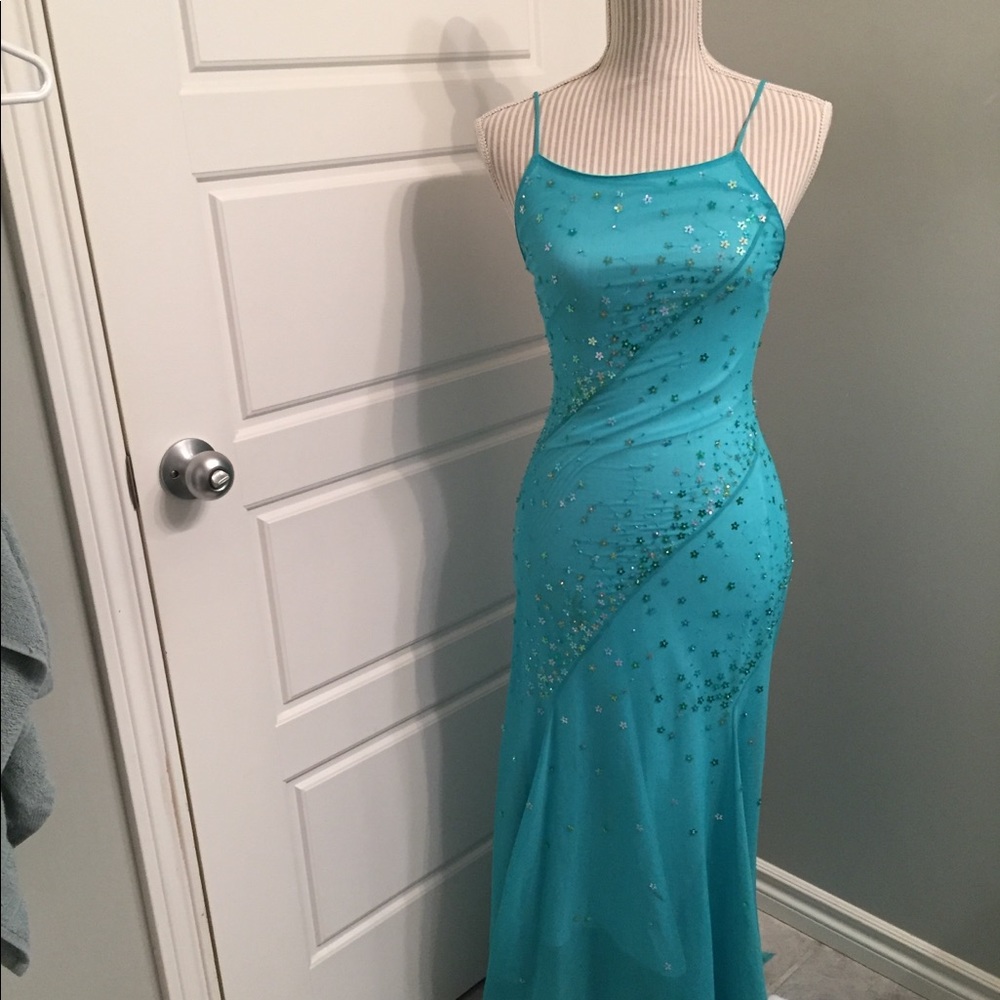 BCBGMaxAzria Turquoise Embroidered Gown (Sz XS)